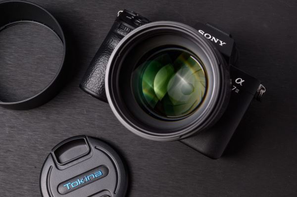 Обзор Tokina atx-m 85mm f/1.8 FE — самый резкий портретник для Sony?