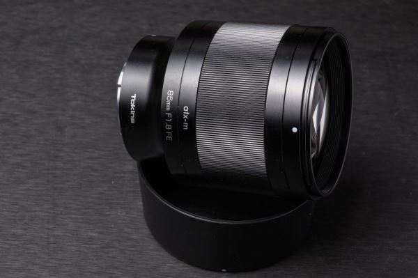 Обзор Tokina atx-m 85mm f/1.8 FE — самый резкий портретник для Sony?